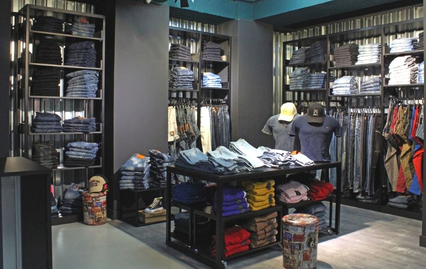 κρεμασεις ραφια για τζιν μπλουζες - επιπλωσεις καταστηματων