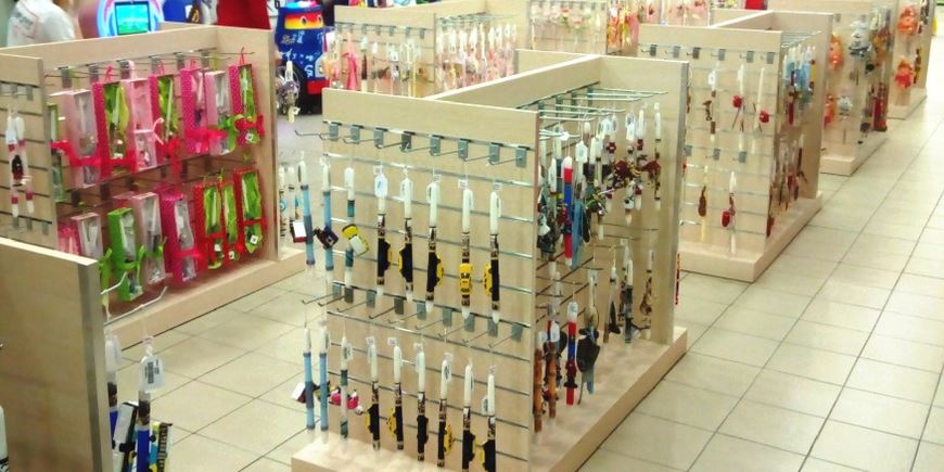 εφαμοργες επιπλωσης καταστηματων με slat panels γονδολες